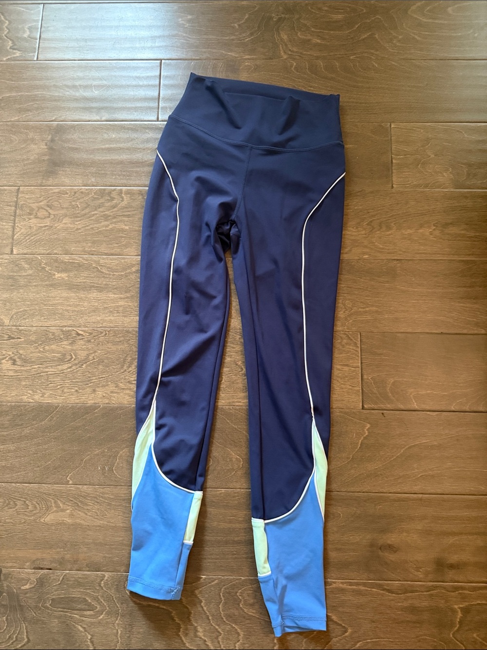 Wilo Navy Leggings with Blue and Mint Accents